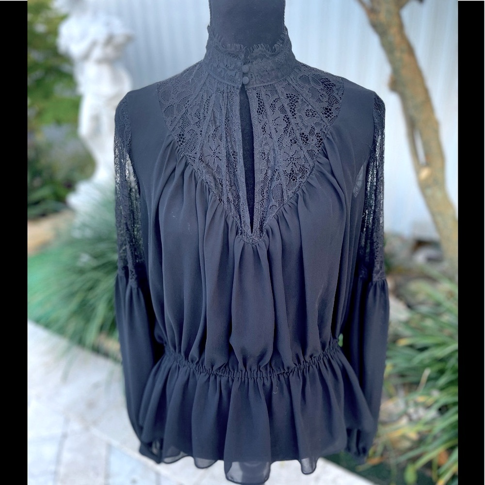 🖤 Express Black Lace & Sheer Keyhole Peplum Blouse 🖤 - Picture 3 of 13